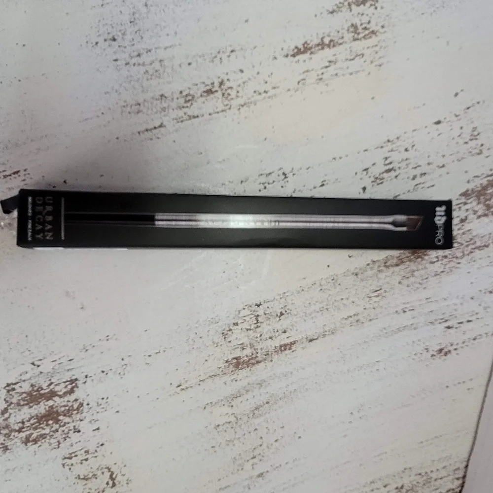 UD Pro Urban Decay angled eyeliner # E-214 makeup NEW